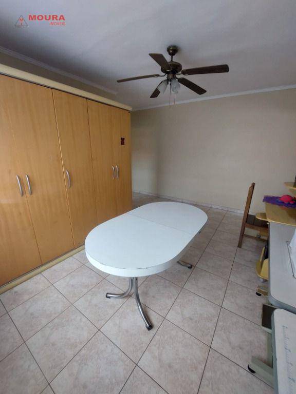 Sobrado à venda com 4 quartos, 211m² - Foto 14