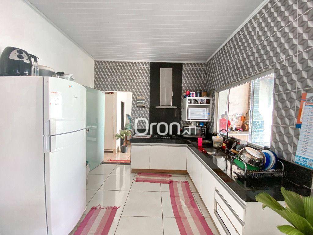 Casa à venda com 3 quartos, 140m² - Foto 4