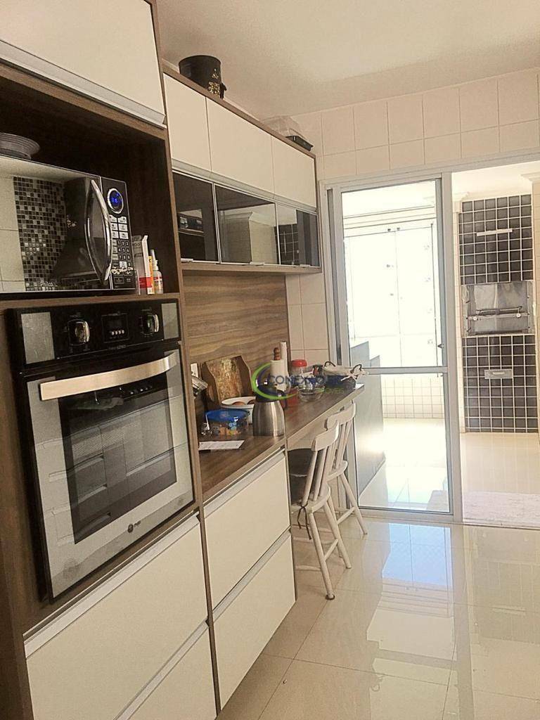 Apartamento à venda com 3 quartos, 182m² - Foto 3