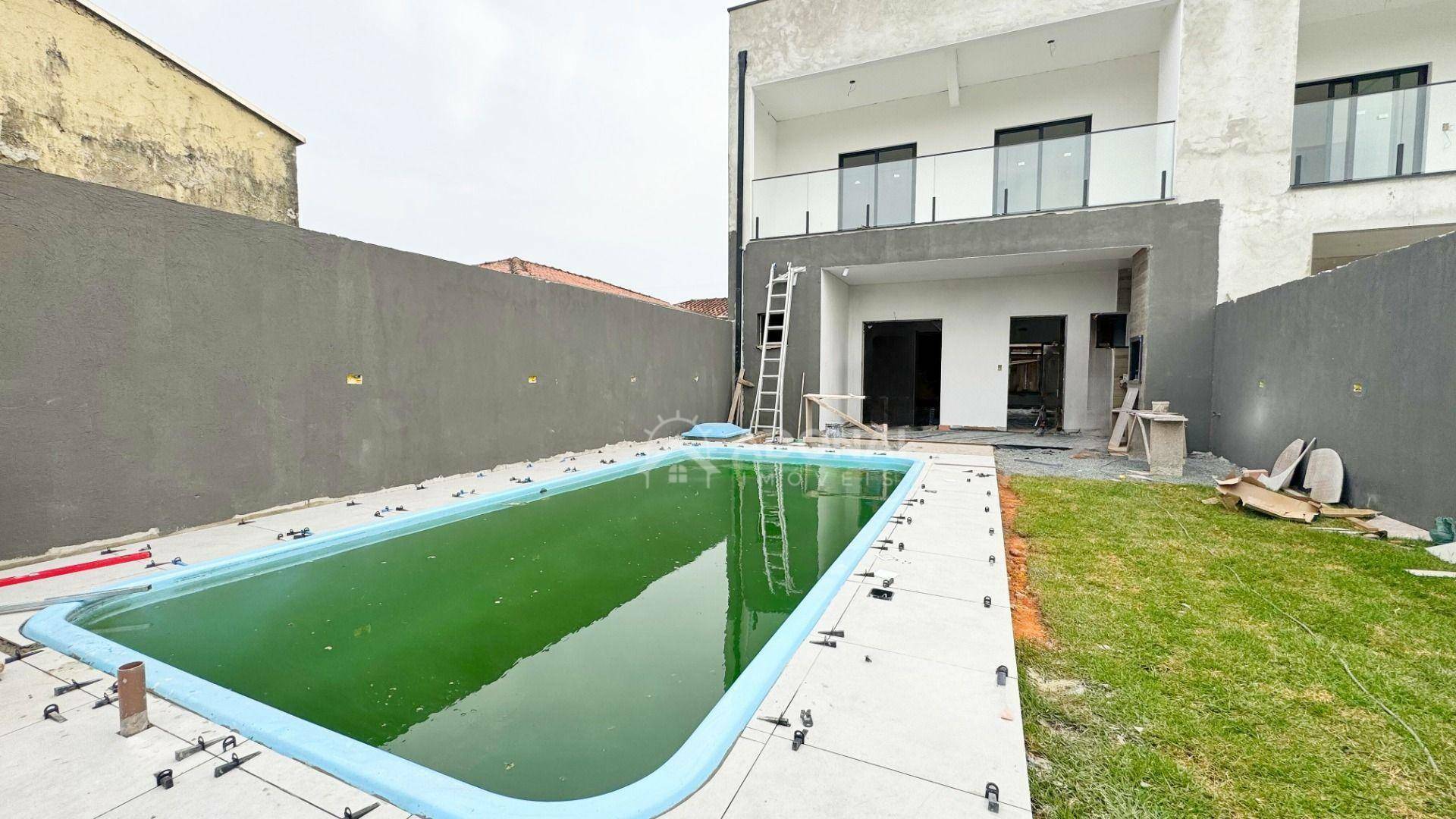 Sobrado à venda com 4 quartos, 170m² - Foto 1