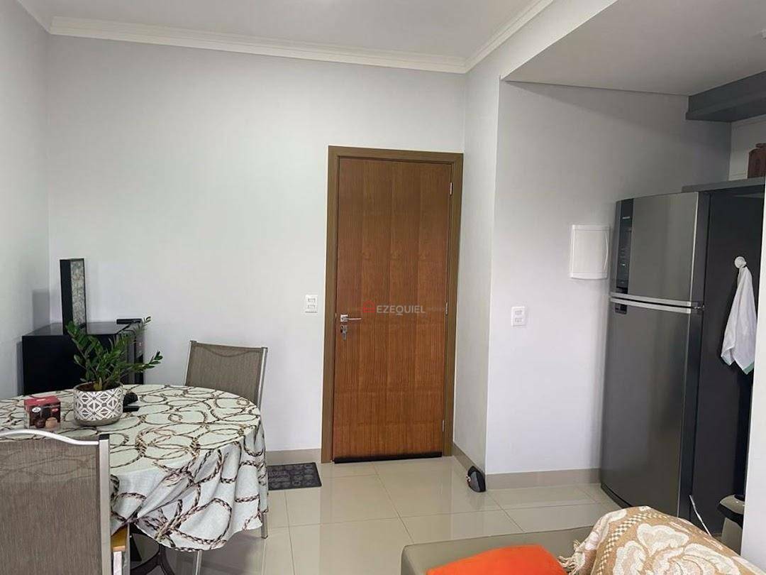 Apartamento à venda com 2 quartos, 57m² - Foto 11