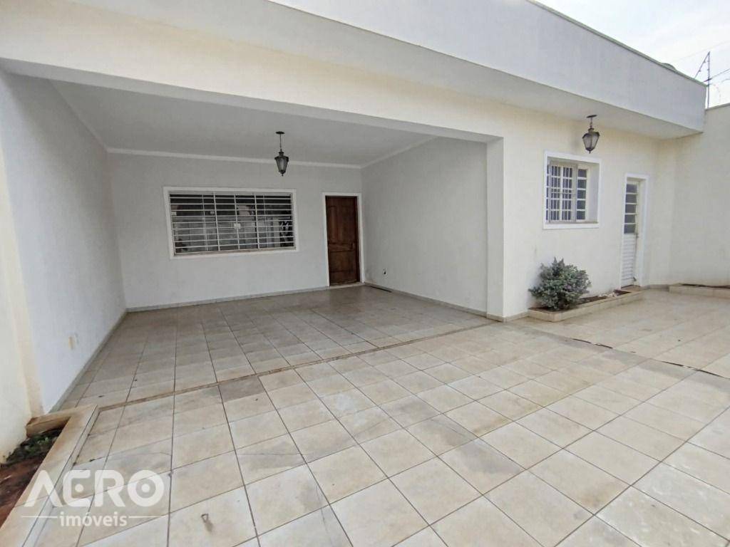Casa, 3 quartos, 270 m² - Foto 1