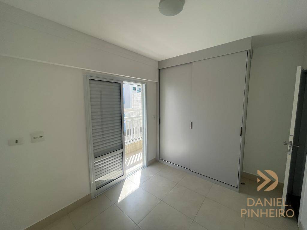 Apartamento à venda com 3 quartos, 123m² - Foto 9