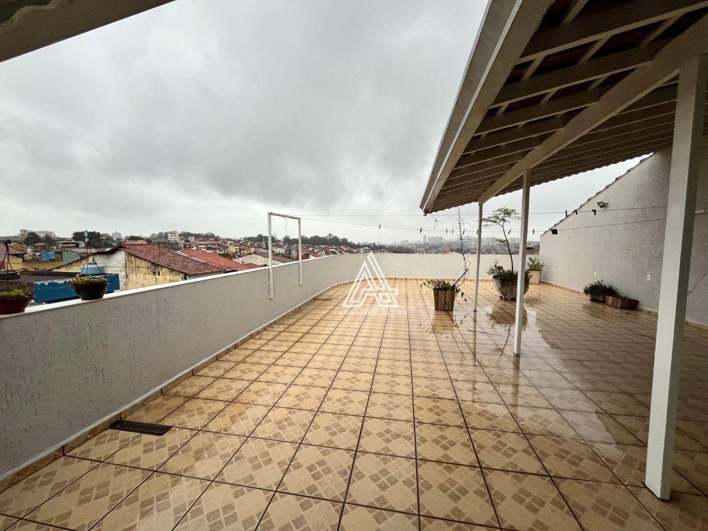 Sobrado para alugar com 3 quartos, 200m² - Foto 87