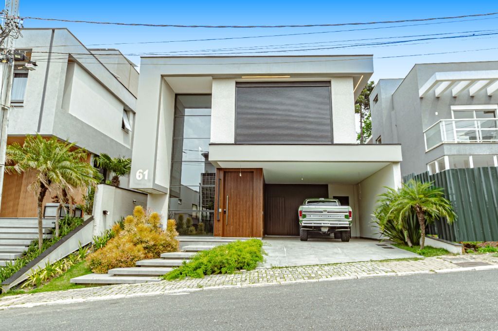 Casa de Condomínio à venda com 3 quartos, 308m² - Foto 1