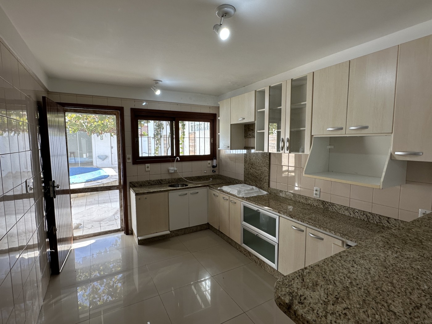 Casa de Condomínio à venda com 3 quartos, 186m² - Foto 8