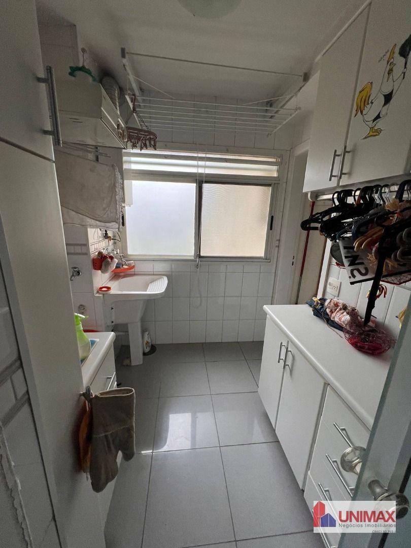 Apartamento para alugar com 3 quartos, 139m² - Foto 4