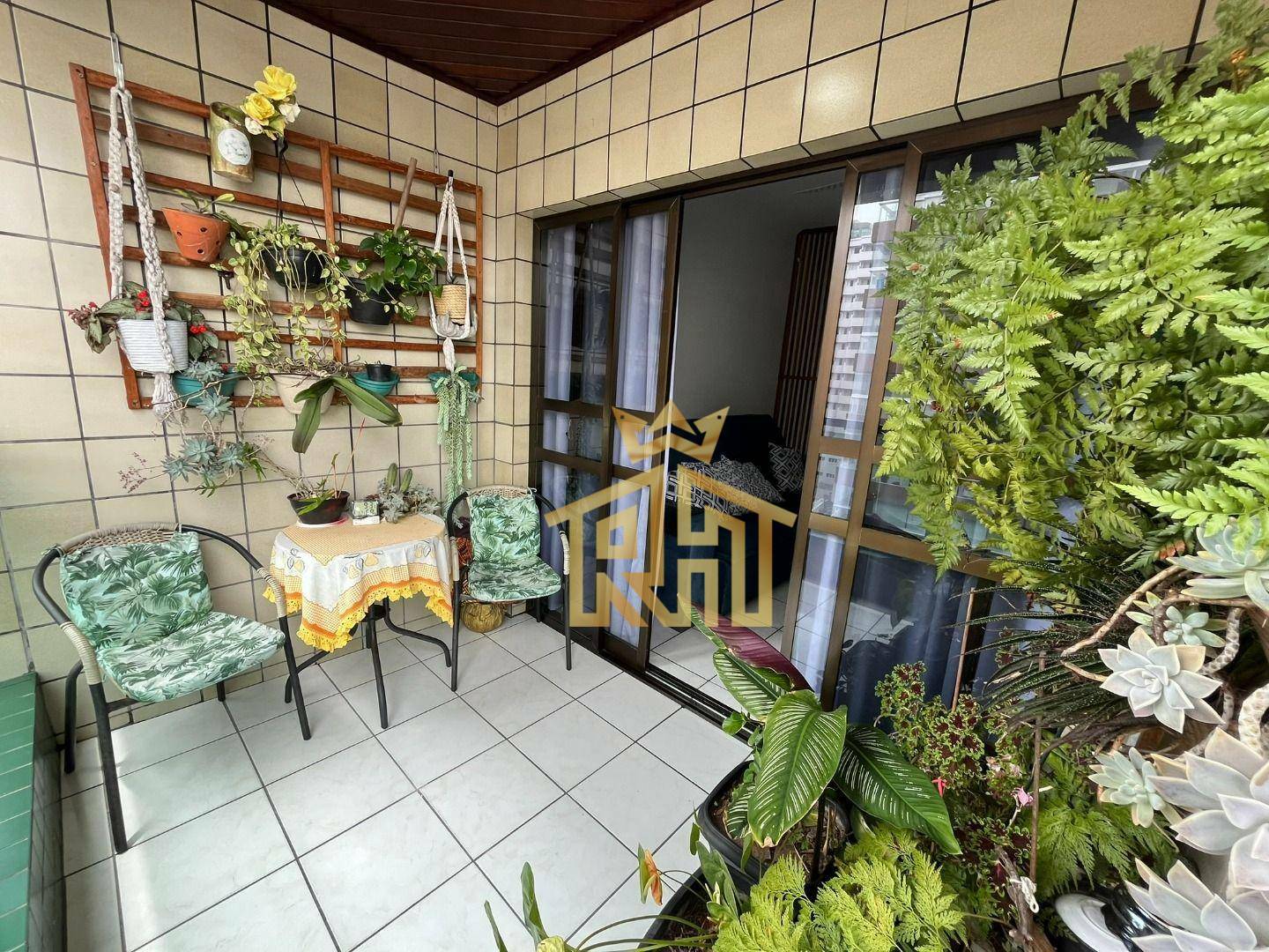 Apartamento à venda com 2 quartos, 95m² - Foto 1