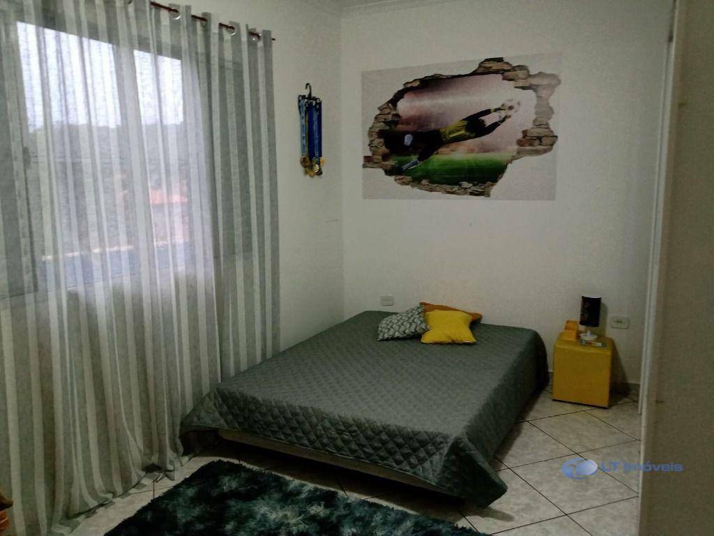 Casa à venda com 3 quartos, 220m² - Foto 18