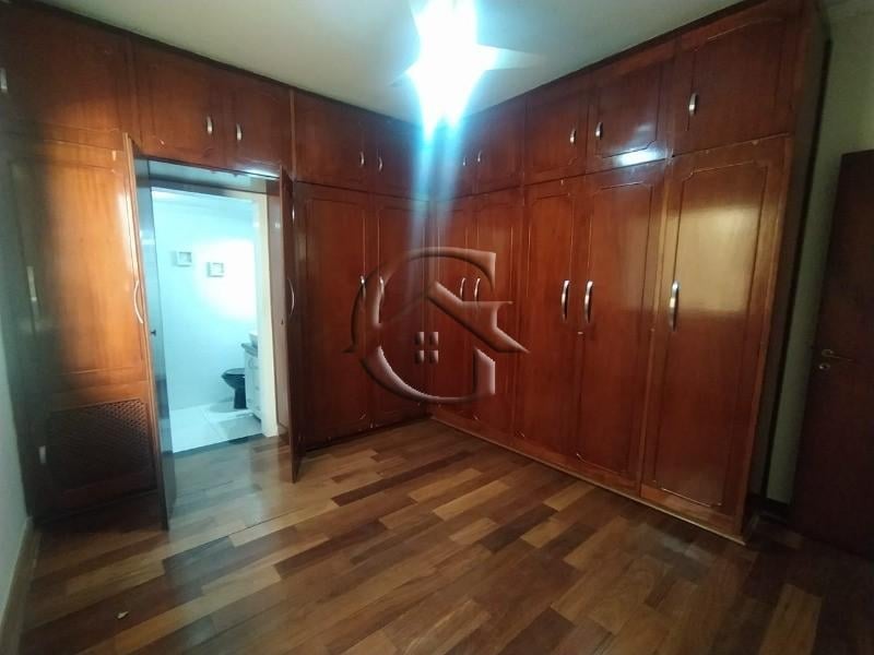 Casa à venda com 4 quartos, 260m² - Foto 8