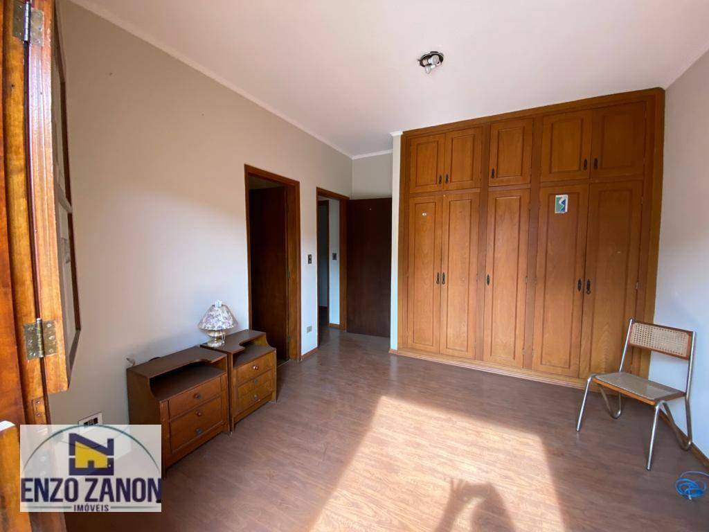 Casa à venda com 3 quartos, 370m² - Foto 10