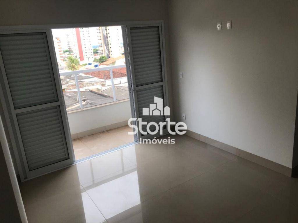 Apartamento à venda com 3 quartos, 119m² - Foto 12