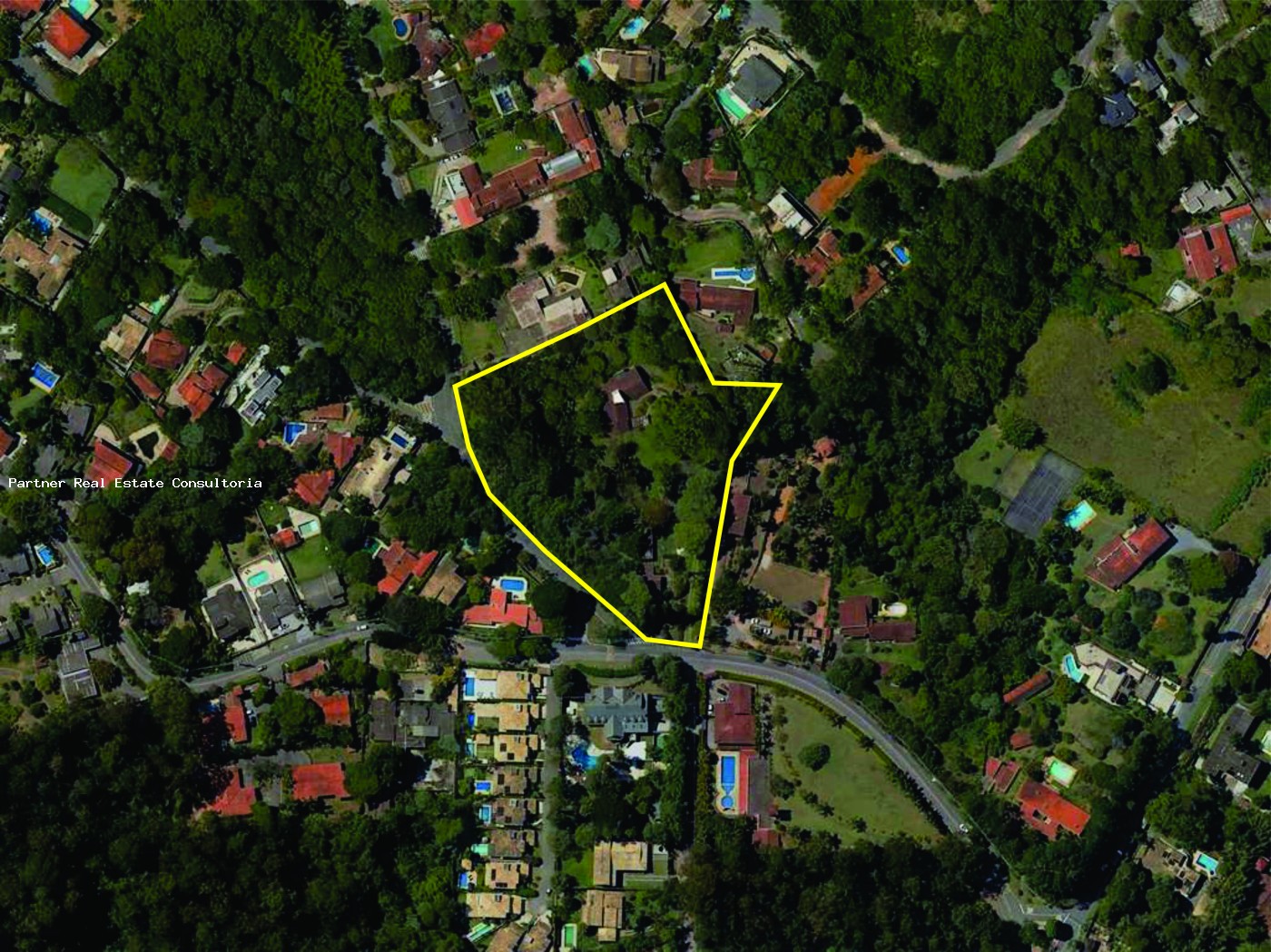 Casa de Condomínio à venda com 3 quartos, 10490m² - Foto 3