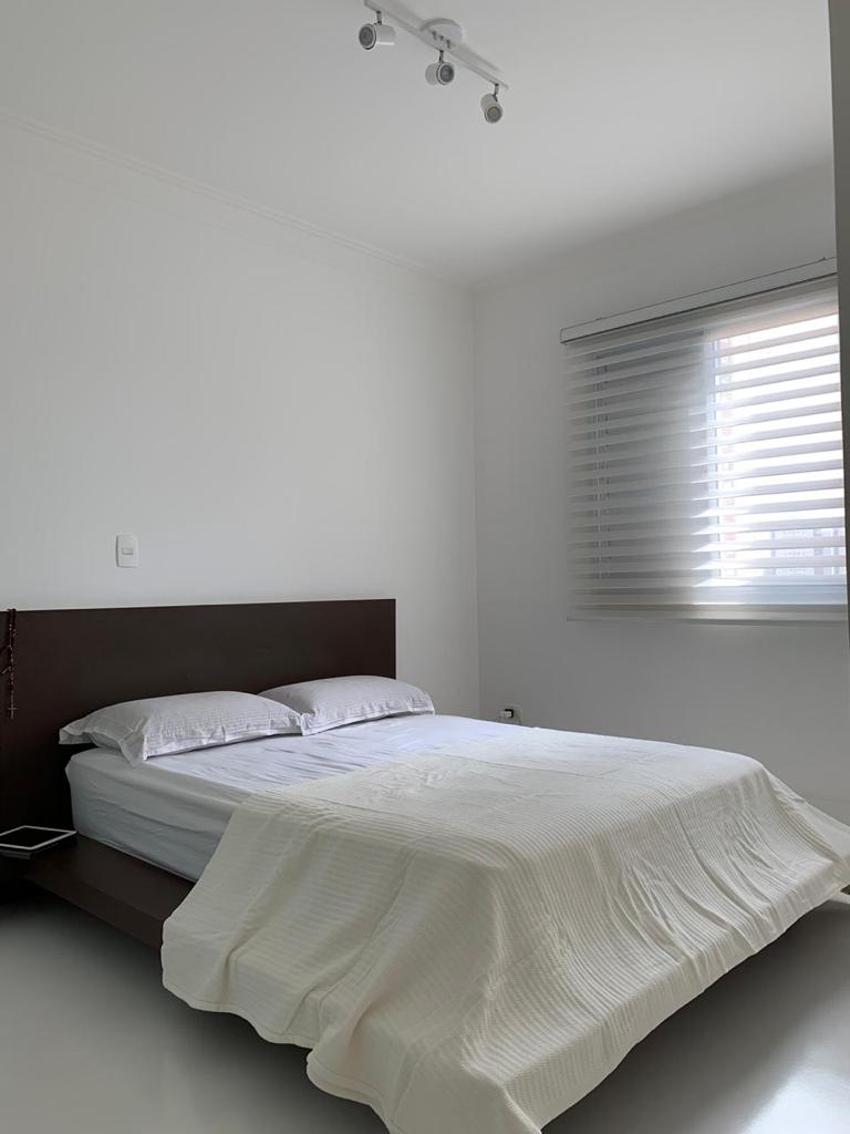 Apartamento à venda com 2 quartos, 75m² - Foto 7