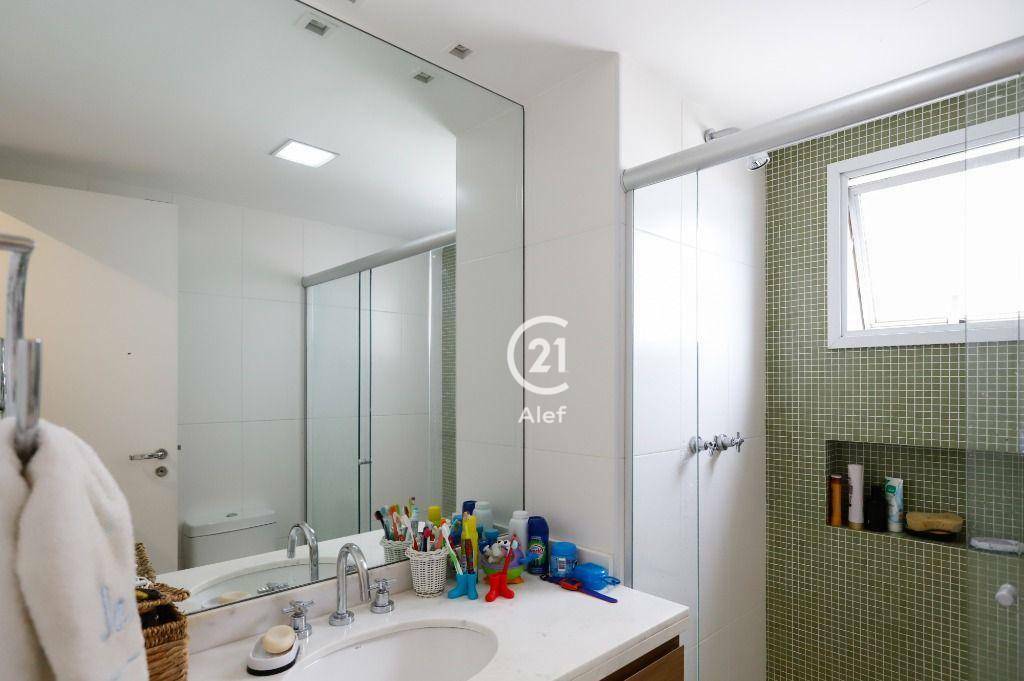 Apartamento à venda com 3 quartos, 157m² - Foto 29