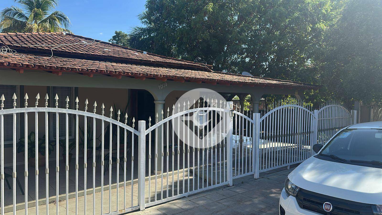 Casa à venda com 3 quartos, 198m² - Foto 4