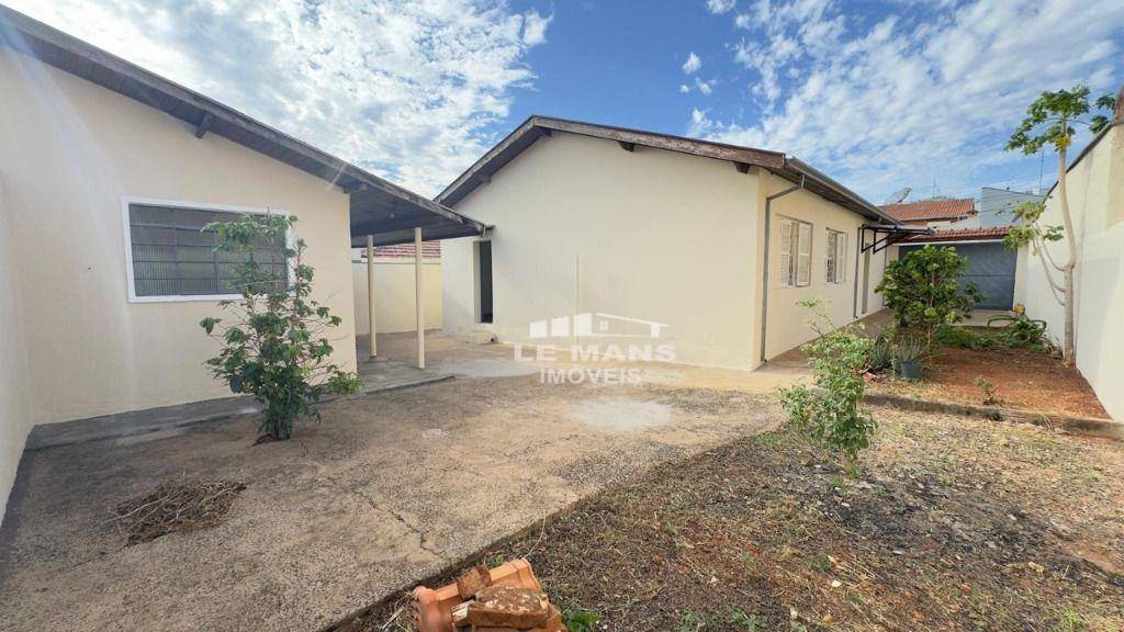 Casa, 3 quartos, 122 m² - Foto 1