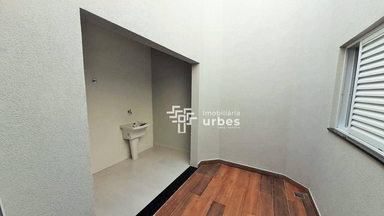 Casa à venda com 3 quartos, 108m² - Foto 4