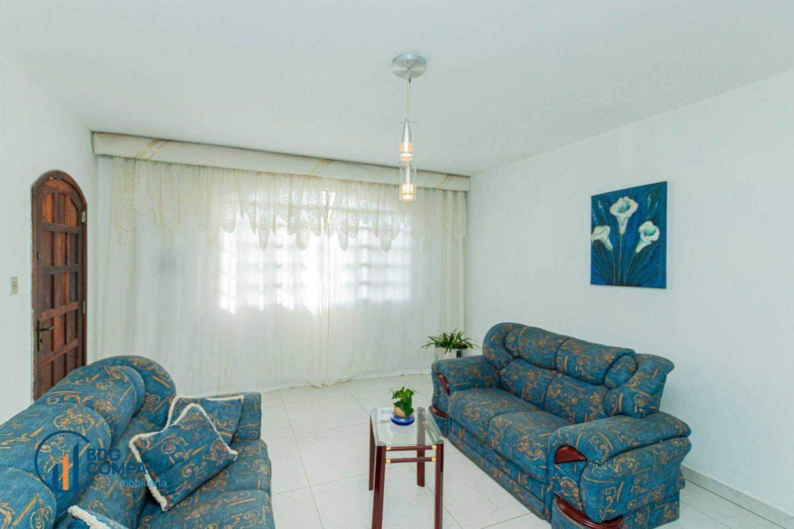 Casa à venda com 3 quartos, 221m² - Foto 7