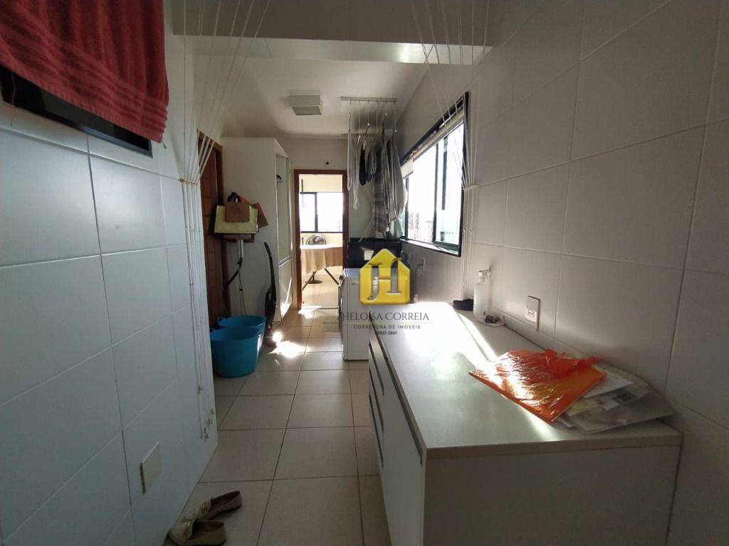 Apartamento para alugar com 3 quartos, 183m² - Foto 25