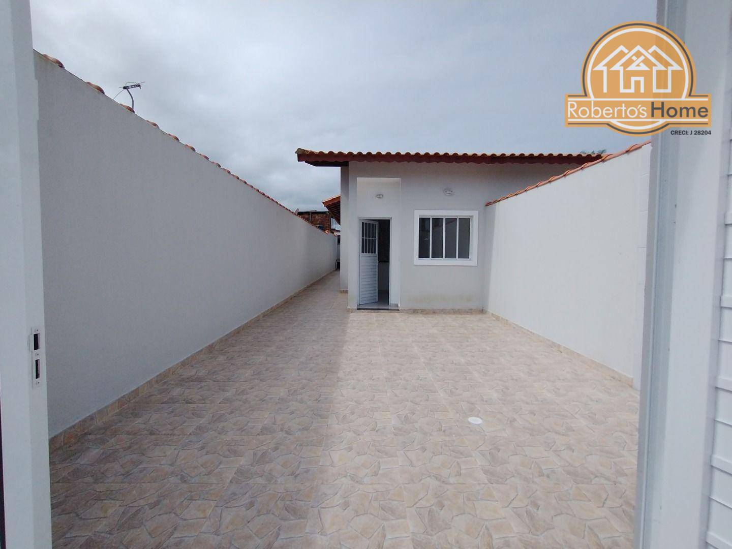 Casa à venda com 2 quartos, 64m² - Foto 2