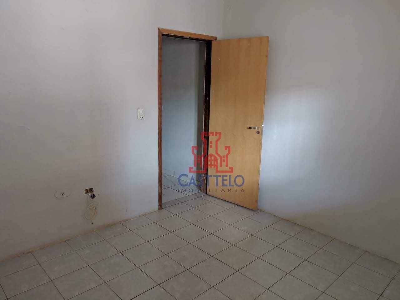 Casa à venda com 3 quartos, 69m² - Foto 6