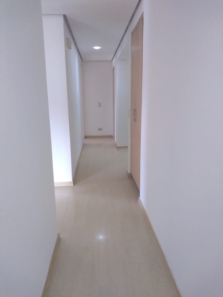 Apartamento à venda com 4 quartos, 185m² - Foto 17