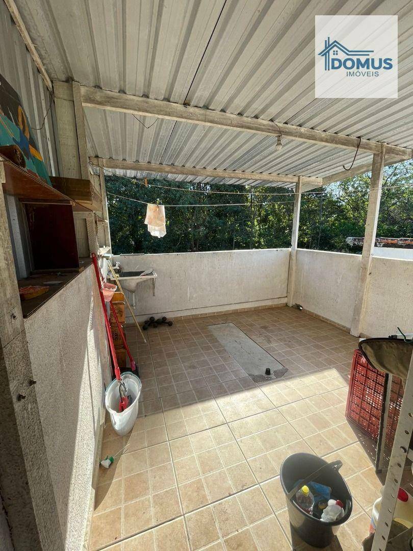 Casa à venda com 3 quartos, 79m² - Foto 11