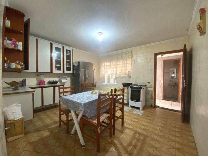 Sobrado à venda com 3 quartos, 140m² - Foto 4