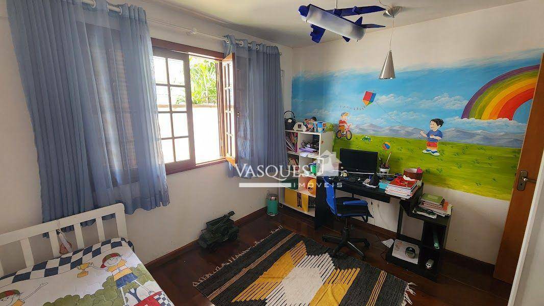 Casa à venda com 4 quartos, 230m² - Foto 23