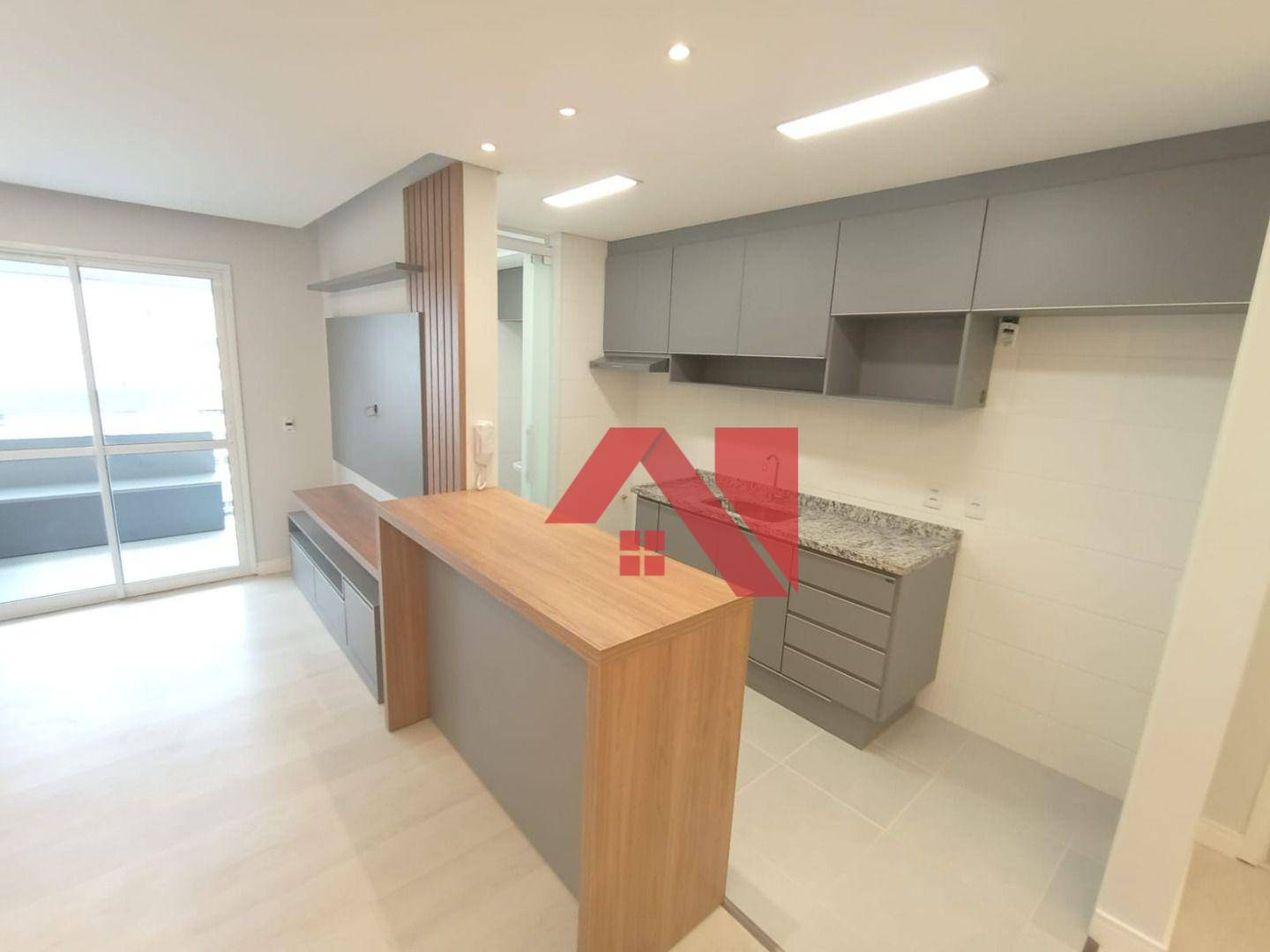 Apartamento à venda e aluguel com 3 quartos, 75m² - Foto 1