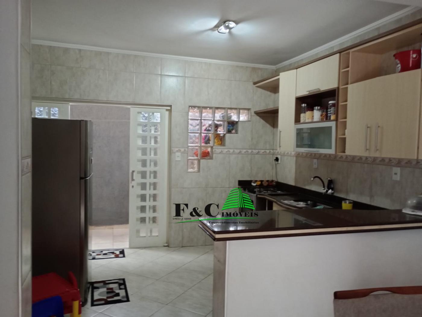 Sobrado à venda com 4 quartos, 140m² - Foto 4