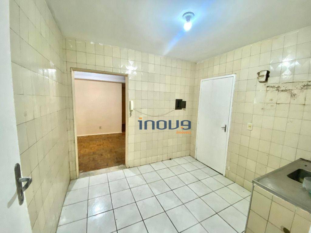 Apartamento para alugar com 4 quartos, 117m² - Foto 13