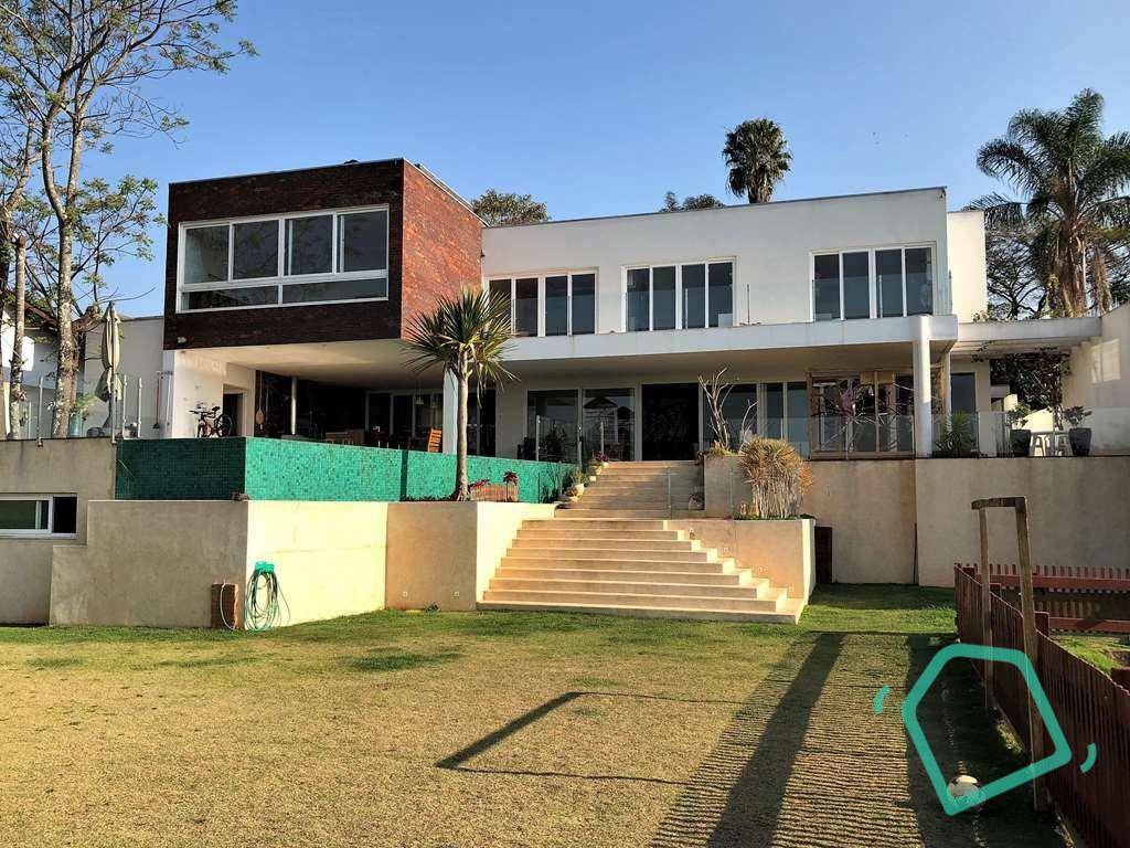 Casa de Condomínio para alugar com 4 quartos, 550m² - Foto 1