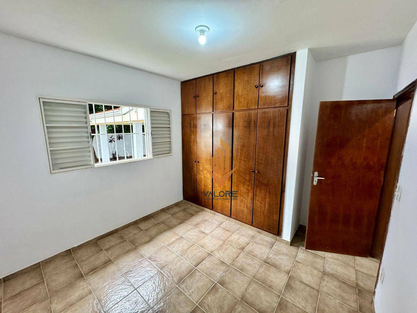 Casa à venda com 4 quartos, 300m² - Foto 26