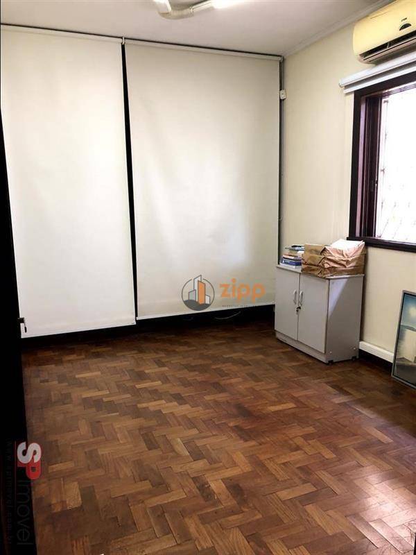 Casa à venda com 9 quartos, 228m² - Foto 18