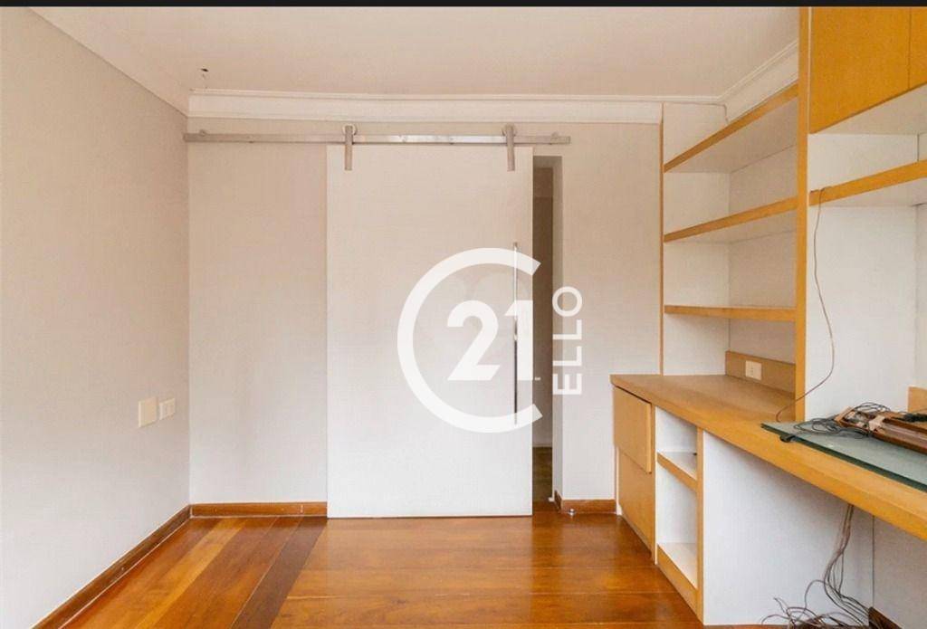 Apartamento à venda com 4 quartos, 200m² - Foto 9