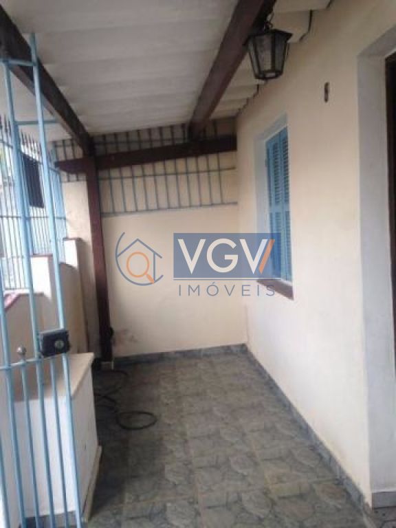 Casa à venda com 2 quartos, 85m² - Foto 1