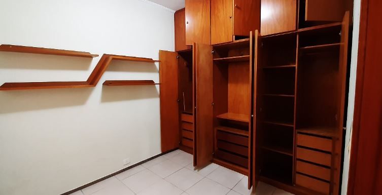 Sobrado à venda com 2 quartos, 300m² - Foto 4