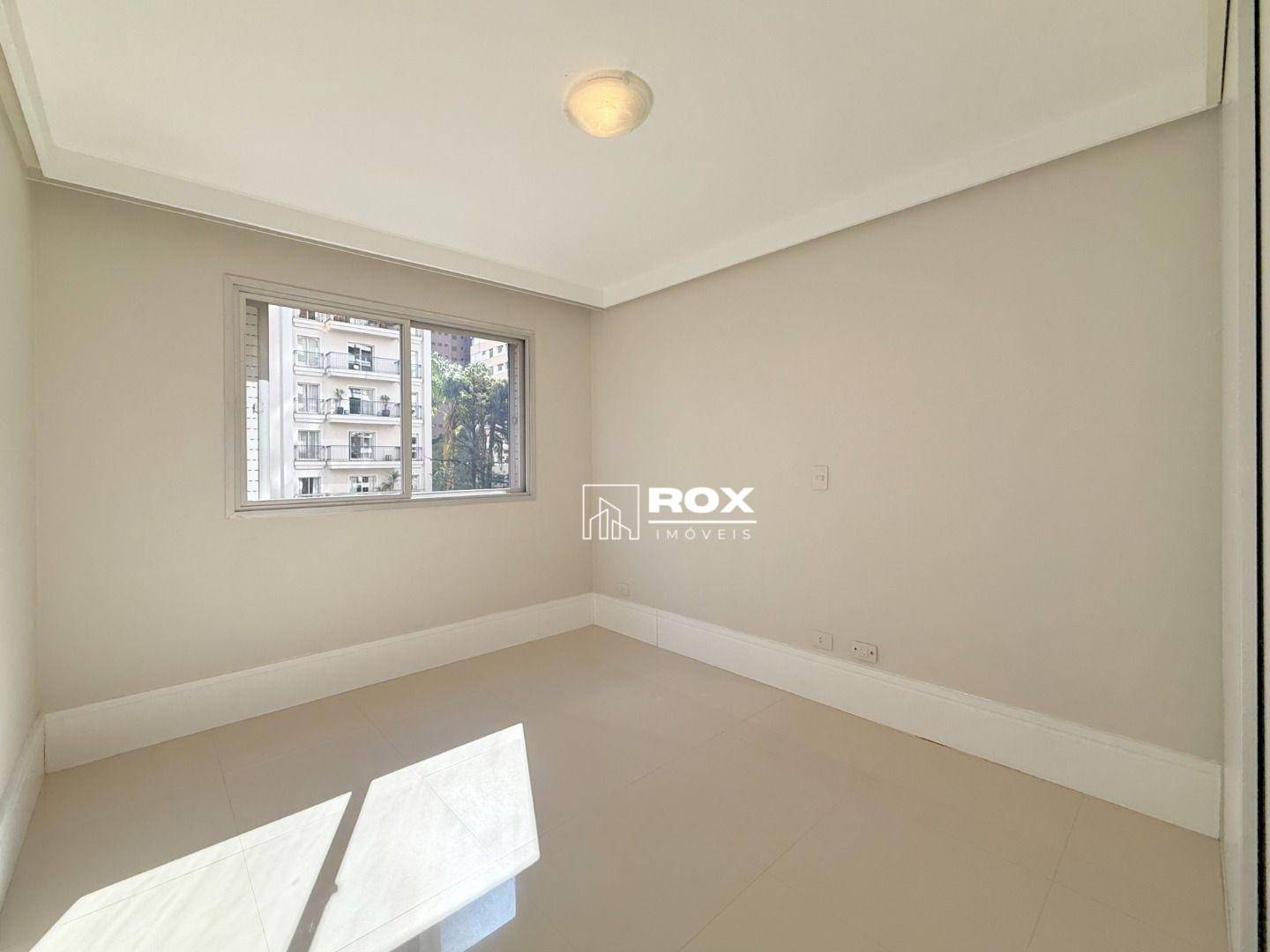 Apartamento para alugar com 3 quartos, 217m² - Foto 25