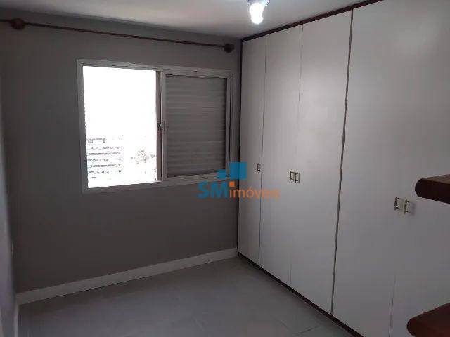 Apartamento para alugar com 2 quartos, 65m² - Foto 9