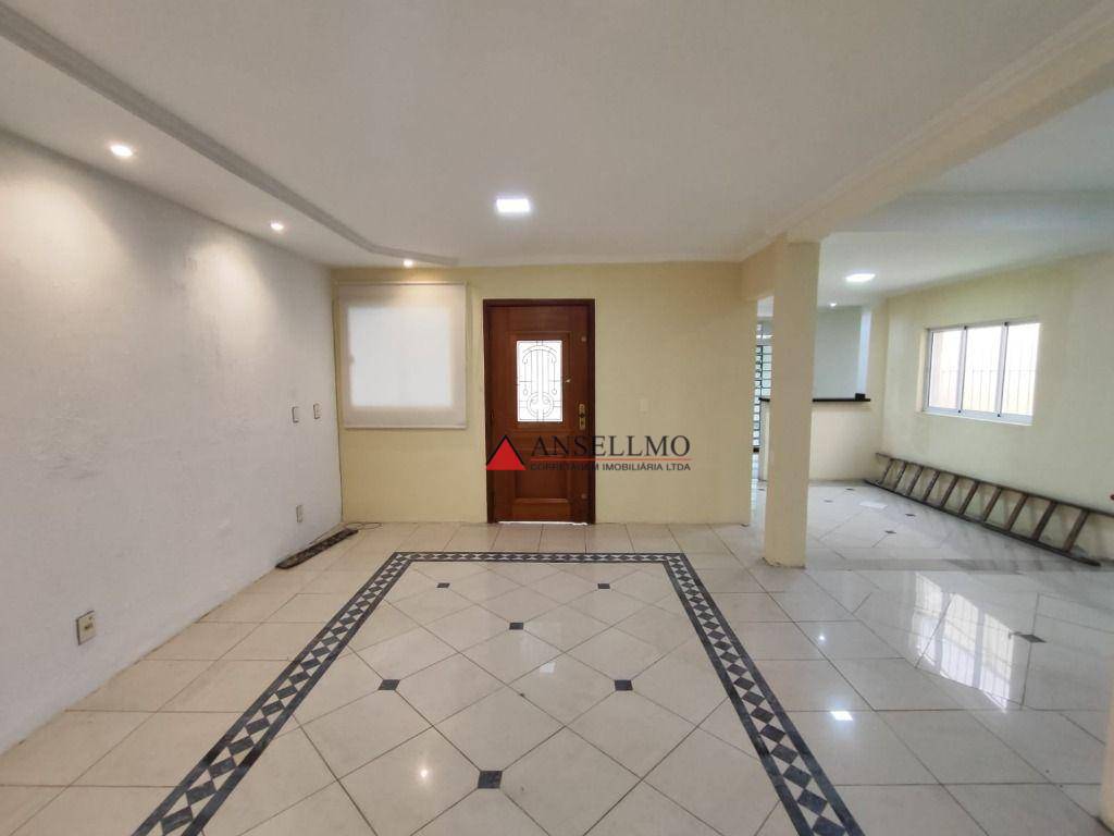 Casa à venda e aluguel com 3 quartos, 209m² - Foto 8
