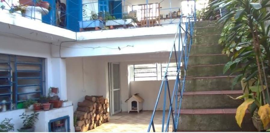 Sobrado à venda com 6 quartos, 190m² - Foto 1