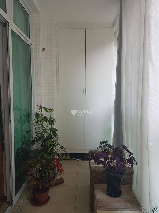 Apartamento à venda com 3 quartos, 111m² - Foto 4