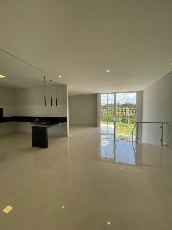 Sobrado à venda com 3 quartos, 213m² - Foto 4