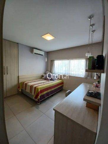 Casa de Condomínio à venda com 4 quartos, 320m² - Foto 4