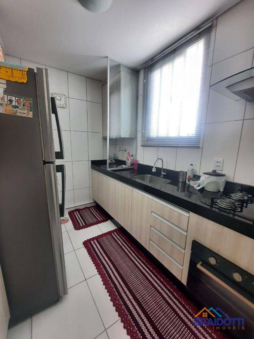 Apartamento à venda com 2 quartos, 45m² - Foto 4