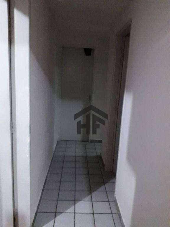 Apartamento à venda com 2 quartos, 74m² - Foto 13