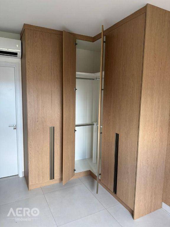 Apartamento para alugar com 2 quartos, 64m² - Foto 20