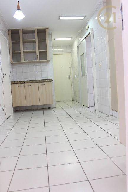 Apartamento para alugar com 3 quartos, 190m² - Foto 16